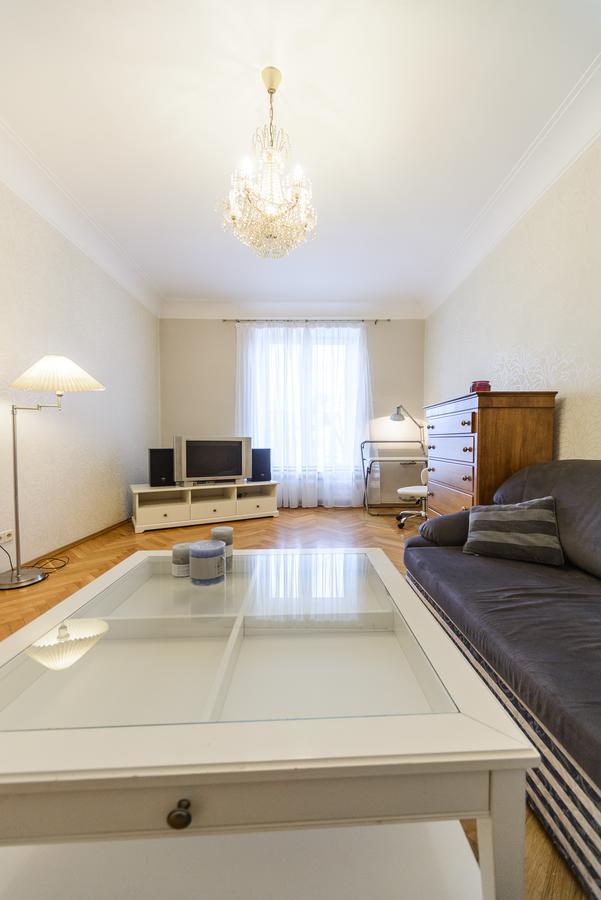 Apartment Near Olympic Stadium Kiev Eksteriør billede